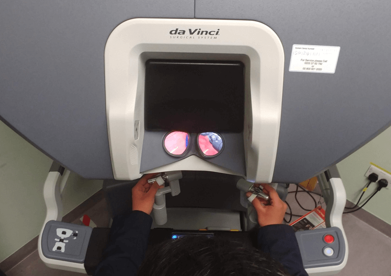 Looking down on Intuitive Surgical’s Da Vinci Surgical Robot